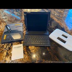 NIB ZAGG iPad 2/3/4th Generation Keyboard Case